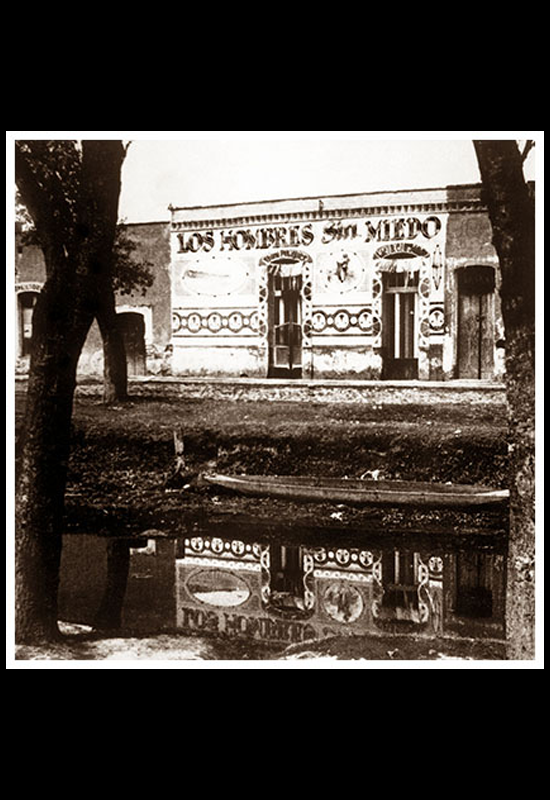 Pulquería "Los Hombres sin Miedo" en Iztacalco