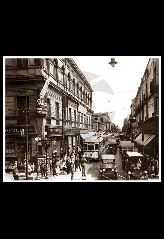 La esquina de Tacuba y Plaza de la Constitución