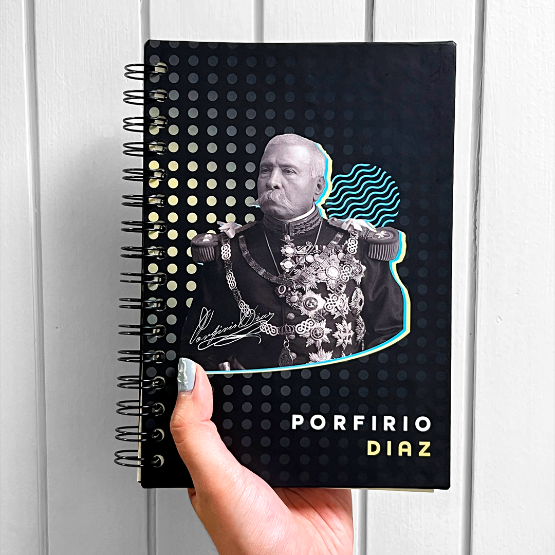 Libreta Orden y Progreso fotografía intervenida Casasola Fotografía