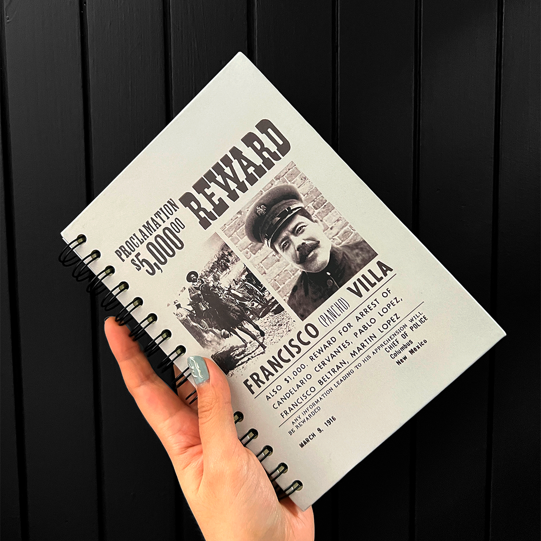 Libreta Buscando a Villa fotografía intervenida Casasola Fotografía