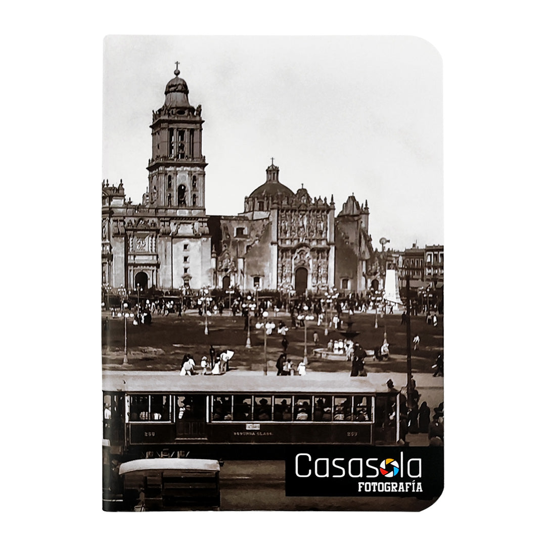 Cuadernillo El Zócalo con autos y tranvías