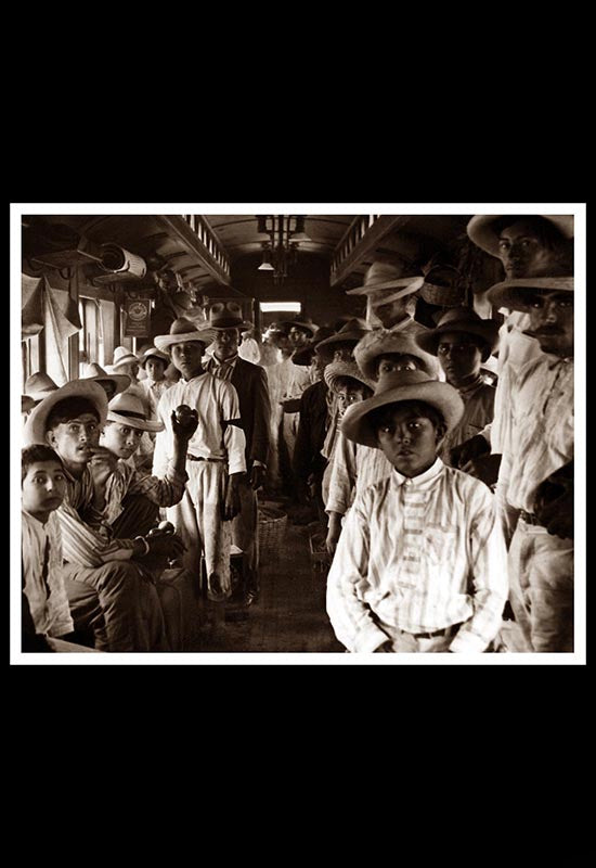 Interior de un tren de segunda clase