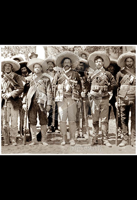 Gral. Francisco Villa con sus "Dorados"
