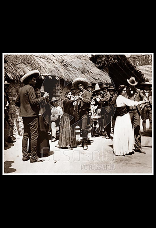Baile típico en Santa Anita