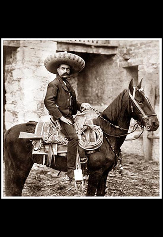 Gral. Emiliano Zapata a caballo