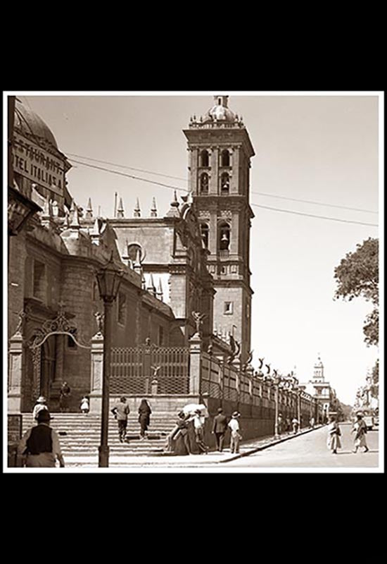 Vista parcial de la Catedral de Puebla