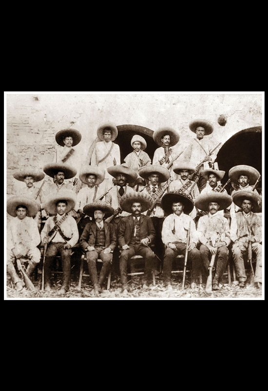 Gral. Emiliano Zapata con su Estado Mayor