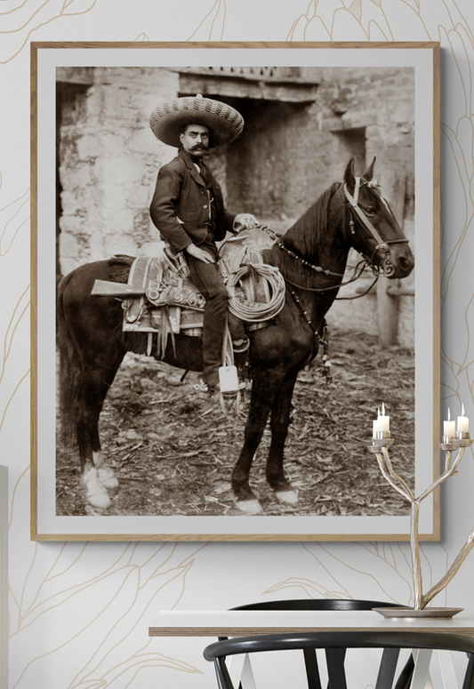 Gral. Emiliano Zapata a caballo