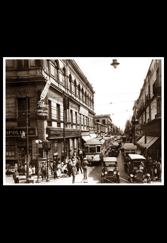 La esquina de Tacuba y Plaza de la Constitución