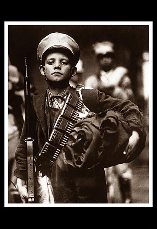 Niño soldado, joven soldado federal