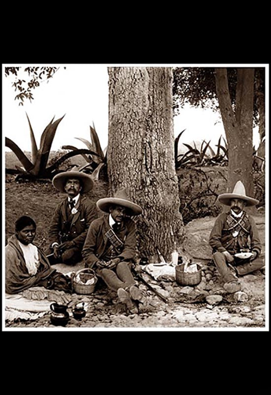 Rurales comiendo en la Hacienda de Cristo, Morelos